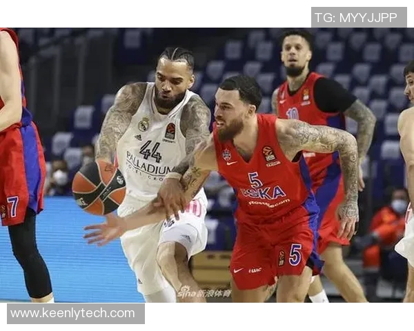 巴斯克队与中央陆军的激烈对决揭示了足球战术的魅力与团队精神的力量