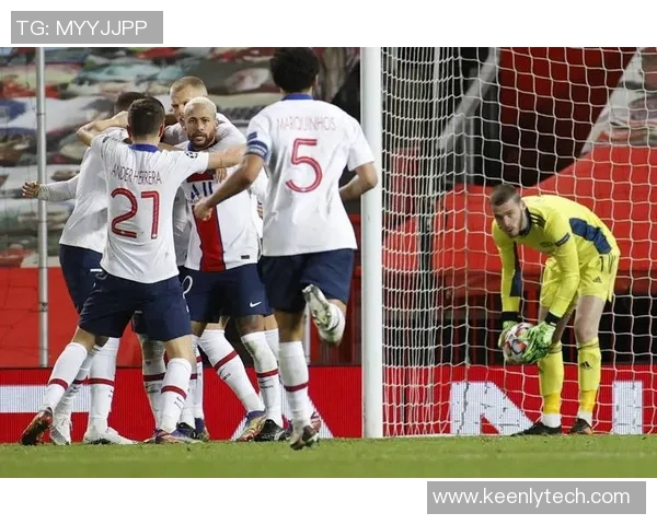 欧冠激战巴黎圣日耳曼对阵曼联全程回顾与精彩瞬间分析